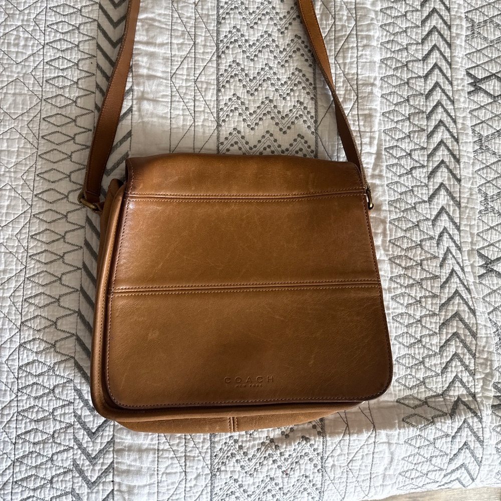 VINTAGE COACH 9092 Tribeca Stitch Flap Black Leather Crossbody